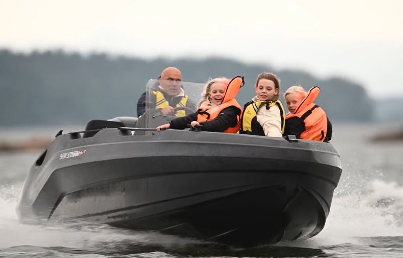 SeaStorm Advantage 17