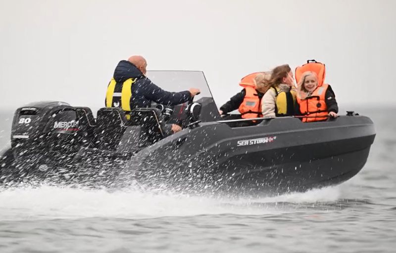 SeaStorm Advantage 17