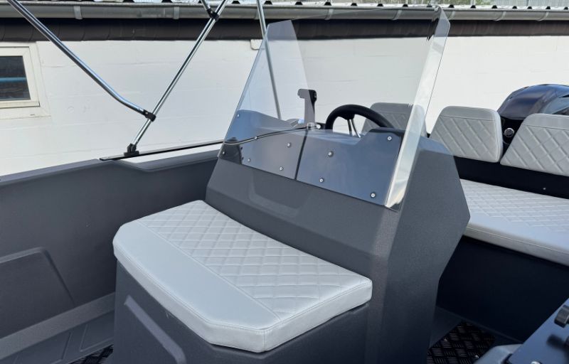 SeaStorm Advantage 17