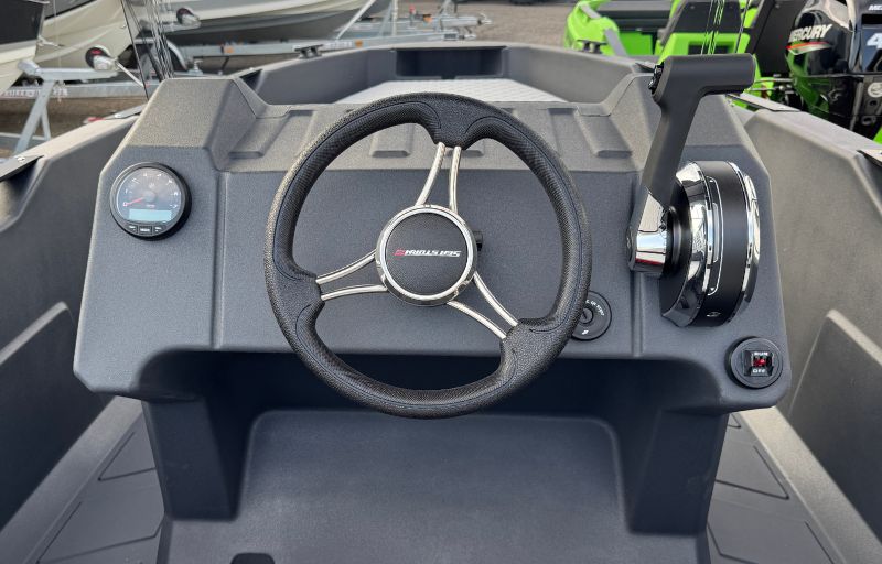 SeaStorm Advantage 17
