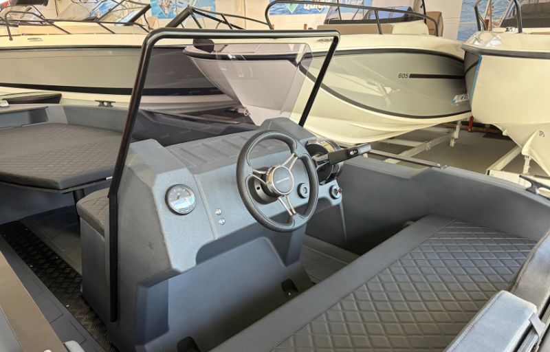 SeaStorm Advantage 17